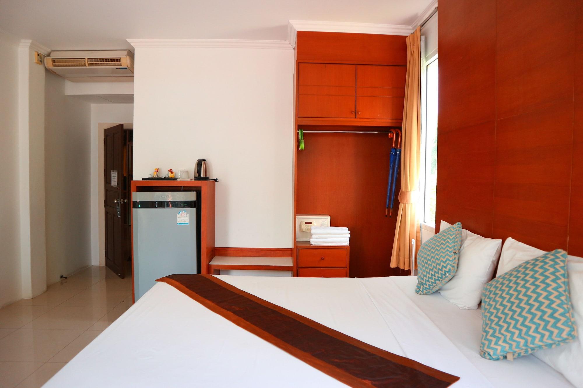 Sukcheewa Residence Phuket Patong Buitenkant foto
