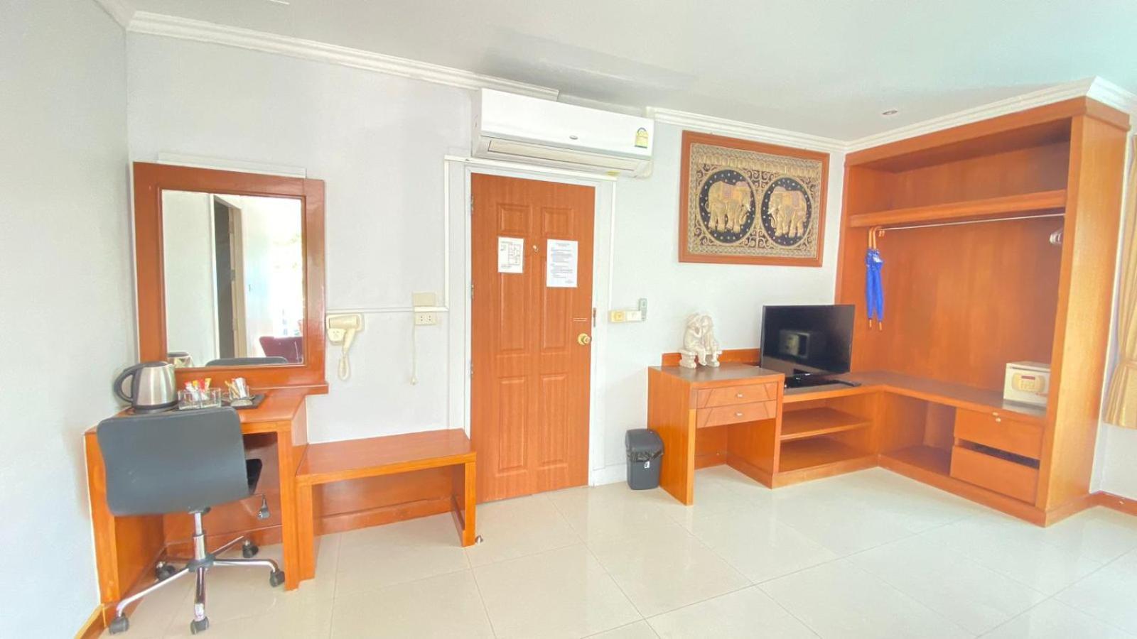 Sukcheewa Residence Phuket Patong Buitenkant foto