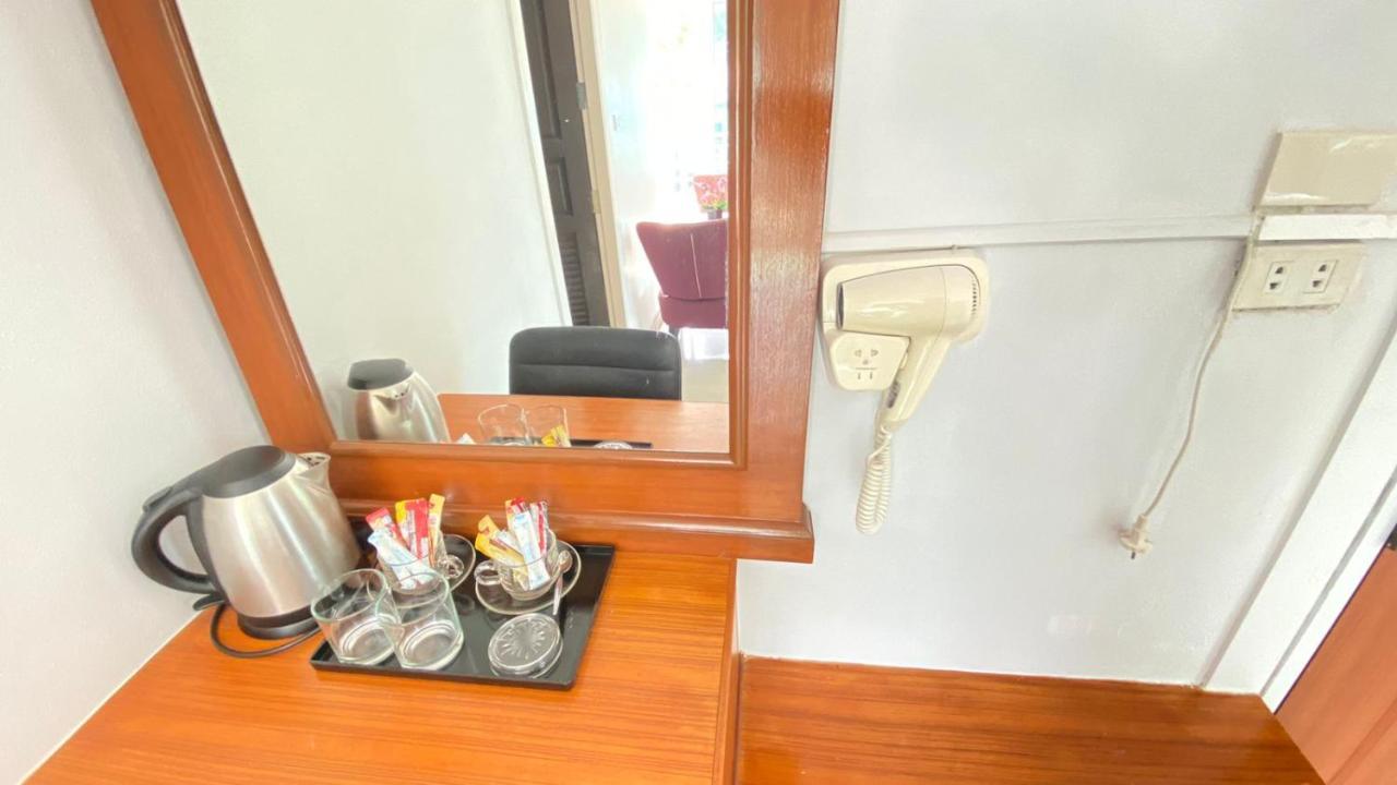 Sukcheewa Residence Phuket Patong Buitenkant foto