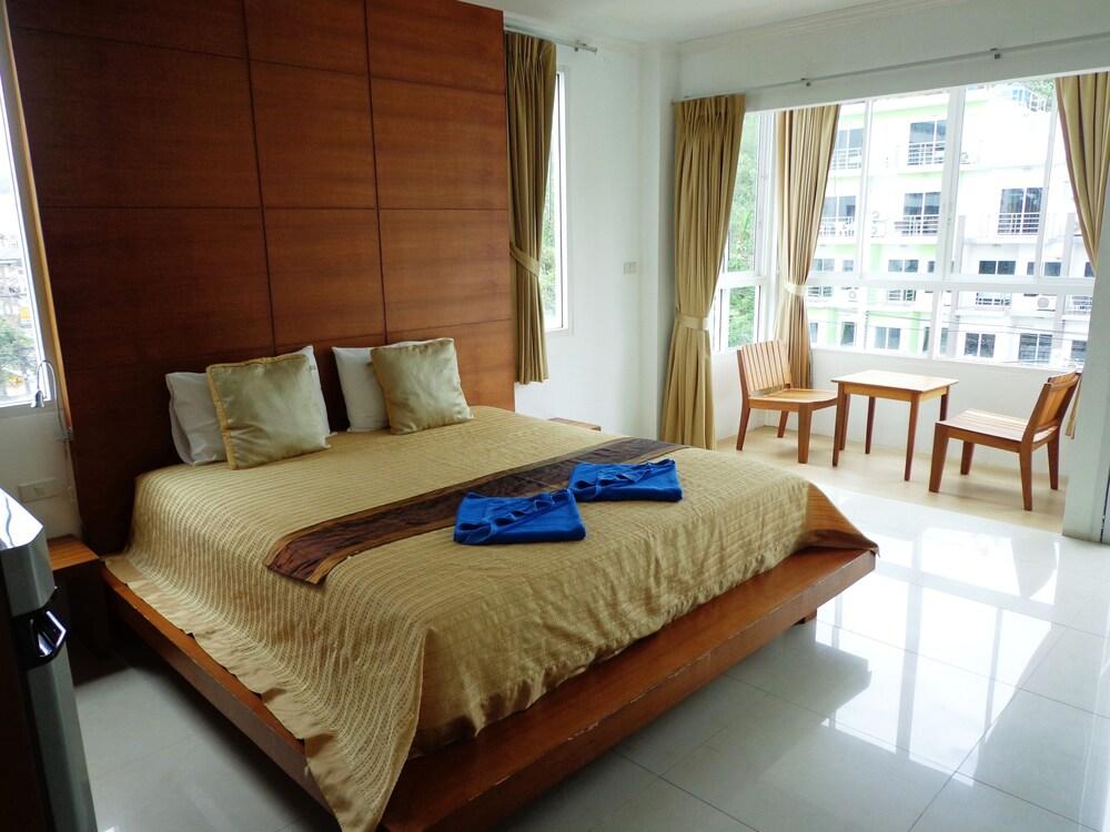 Sukcheewa Residence Phuket Patong Buitenkant foto