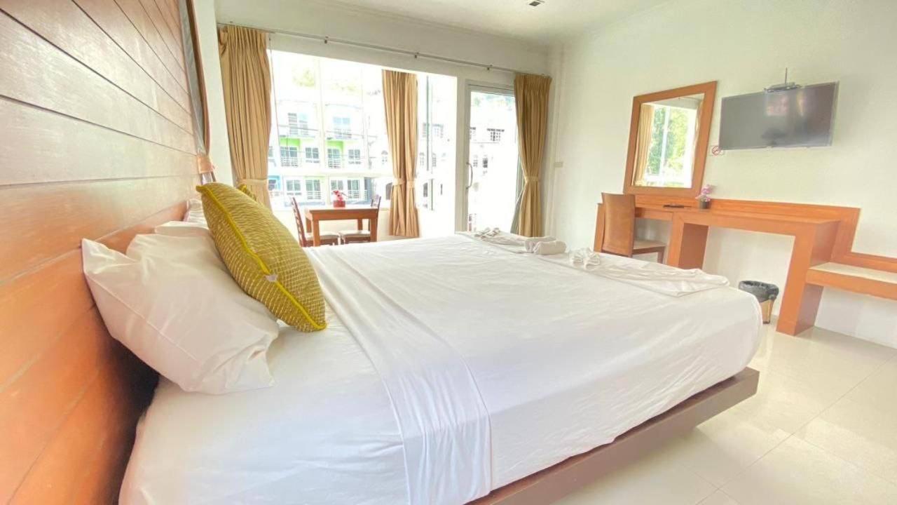 Sukcheewa Residence Phuket Patong Kamer foto