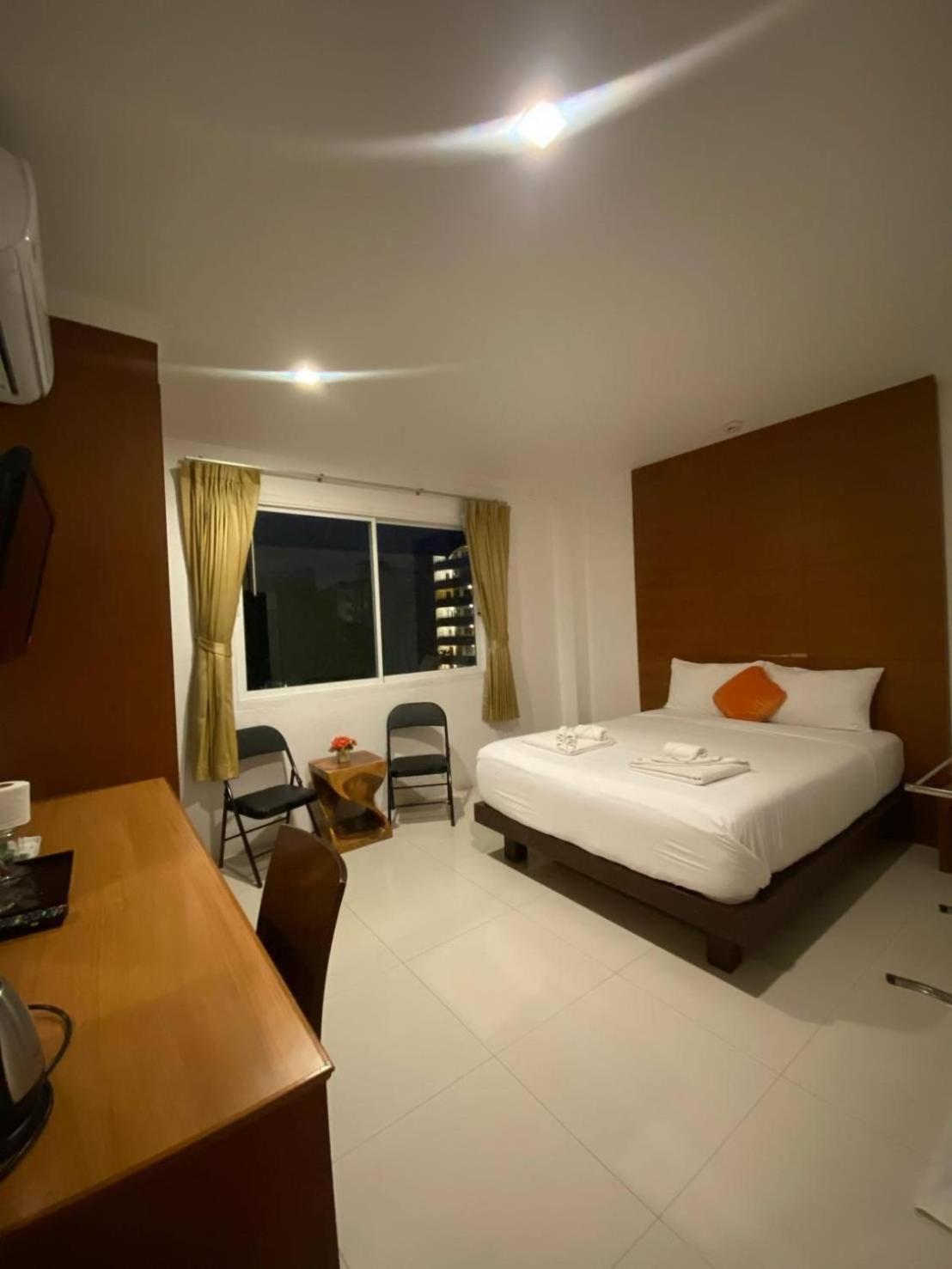 Sukcheewa Residence Phuket Patong Kamer foto